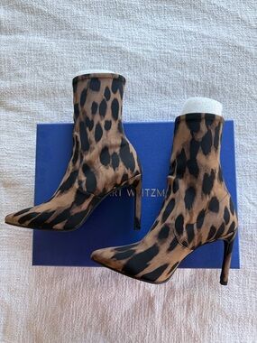 NWT Stuart Weitzman Size 8 Leopard-Print Pointed Toe Stretch Ankle Booties